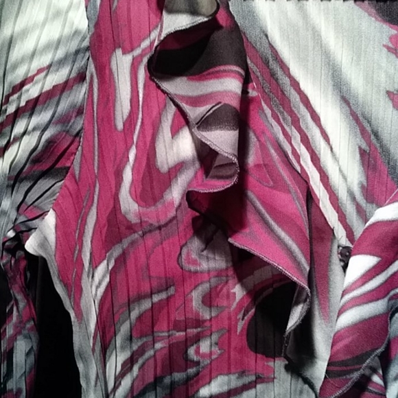 Shirt - Picture 3 of 4